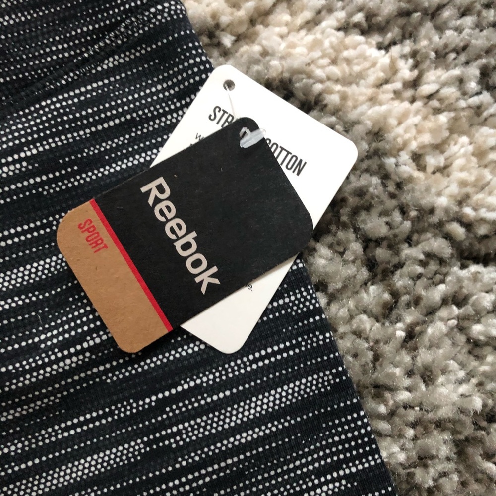 *new* Reebok capris - Picture 2 of 4
